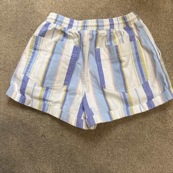 Forever 21 Striped Elastic Waist High Rise Cuffed Shorts Size M - Picture 3 of 3